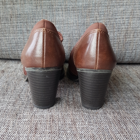 NATURALIZER Chocolate Brown Leather Heeled Booties - Picture 4 of 6